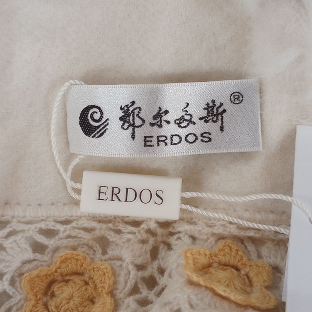 Erdos Ivory Fringed Cashmere Shawl - New! - Picture 9 of 14
